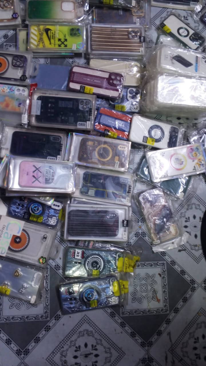 بسبب الوعود الكاذبة 

اعاده نشر 

السلام عليكم 

متوفر كفرات العدد 500

100ايفون من 7بلاس الى 15برو ماكس 

والباقي 400مشكل كلكسي هواوي ريلمي ريدمي انفنكس بوكو 

ولواصق العدد 300

المجموع الكلي 800قطعه 

متوفر توصيل جميع المحافظات 🚕🚕 

السعر 🔥 🔥🔥. 120الف توصيل مجاني  

واتساب ***********
