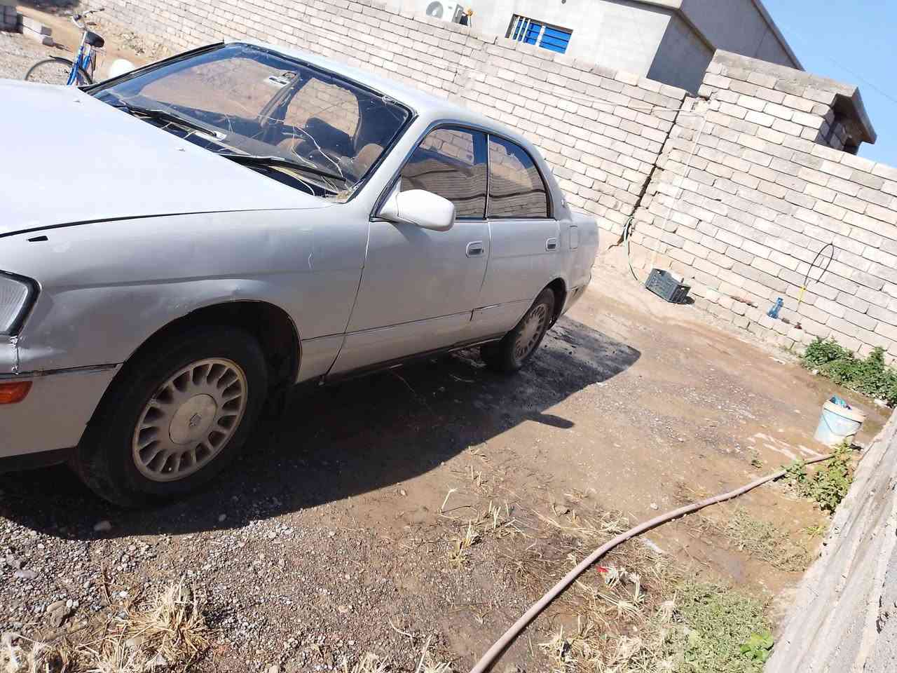 السلام عليكم بطه للبيع موديل ٩٣ كير  ومحرك شرط سياره نظيفه كهربائيات شغاله تواير 4 جدد سياره حلوه سياره مكصوص رقم الماني صلاح الدين السياره شرط الوكاله والتحويل الشراي يتصل *********** السعر 34 وبيها مجال
