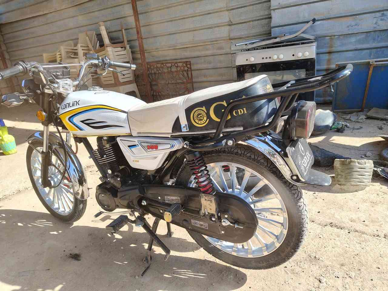 دراجة 24شكل 25 طالعه بل 25 شهر 11 دراجة وضع شركه محرك 200 ماشية 2800 المكان مكيشيفة ***********
