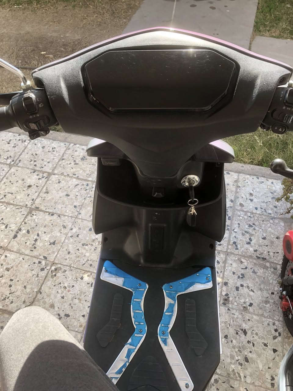 السلام عليكم للبيع ماكس شحن موديل 25 بطاريات كبار5ملف نحاس 1500 دراجه طلقه سريعه وجديده كولش شرط الفحص والنظافه اسمها GTG جاهزه اي نقص مبيها وشرط الكفاله استعمال 3اشهر وصل الشراء موجود ماشيه قليل  سعرها450وبيها مجال مكاني بغداد قرب وزاره الخارجيه اي استفسار ***********وتساب محمول للشراي فقط غير متواجد على فيس
