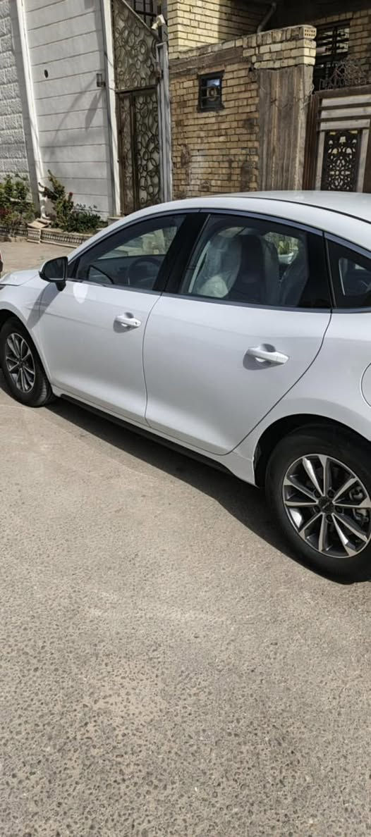 السلام عليكم بيوايدي دستروير 2025 أخت الزيرو ماشية 4000 السيارة مكفولة من الضربة والصبغ والتبديل والبارد كفالة عامة رقم كربلاء إنكليزي بأسمي مشروع وطني السيارة جديدة بمعنى الكلمة مواصفاتها 
1- تحكمات ستيرن جهتين 
2- كير ماوس 
3- تبريد لمس 
4- شاشة قلابه مع برامج 
5- ويل كب 16 كروم 
6- تبريد قطعتين
7- كشنات جلد رياضي 
8- بصمة وكارت  
وباقي المواصفات المعروفة مكان السيارة كربلاء للاستفسار الاتصال على الرقم *********** السعر 19 مليون وبيها مجال للشراي
