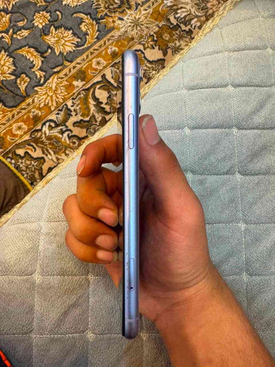سلام عليكم ايفون 11بطاريه 80بلاديه شاشه مبدله اصليه السعر300او بي مجال التصال على الرقم ***********
