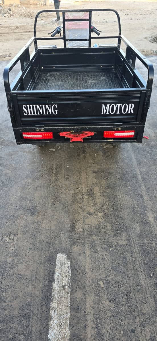 السلام عليكم ستوته مديل 23 حلوه و اوراقه اصوليه ومال جناي ولبلال كمرك السعر مليونين و300 وبيه مجال حك الجيه وتدلل مكاني بغداد مدينت الصدر وهاذه رقمي***********
