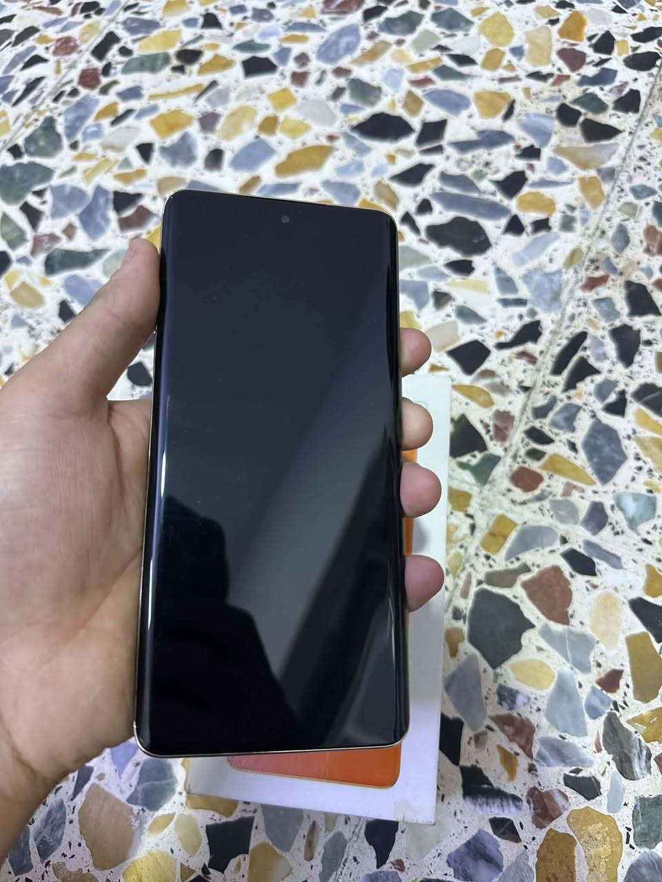 للمراوس هونر X9b 5G نظافه 100 ذاكره 256 عشوائي 24 شاشه 120 فريم معالج سناب 6 جين 1 للمراوس ويه اس لو نوت لو ايفون شعندك نزل لل مراوس مكان بغداد بياع رقمي ***********

