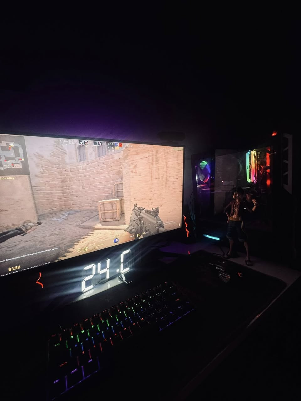 سيت أب كامل   للبيع
معالج AMD-RIZON 5 3400GB🚀 
كارت الشاشة GTX1650SUPER🚀
رامات RGB  2 32GB
هارد SSD128G 
هارد MD2 128GB 
باورسيبلاي ROCKET60/50h
مبرد هوائي 
شاشة Black wolf 
حجم 27 تدعم 165hz
سبيكرات black wolf 2
مايك احترافي NZ
كيبورد ONKO الأصلي  الميكانك
ماوس جيمنج احترافي 
سماعات A10الأصلية
شاشة رقمية للدسكتوب 
ماوس باد spirt
كاميراا فيس كام gelly HD
مع مجسمات لوفي للدسكتوب هداياا للي يشتري 
ماا ابيع شي مفرد كل شي سوه ينباع 
كل الملحقات اصلية من الوكالة 
ألسعر 600 دولار
يعني 750 الف دينار عراقي 
وبيها مجال قليل للشراي 
عنواني الديوانية المركز
موجود خاص وهاذا رقمي للاتصال
***********
