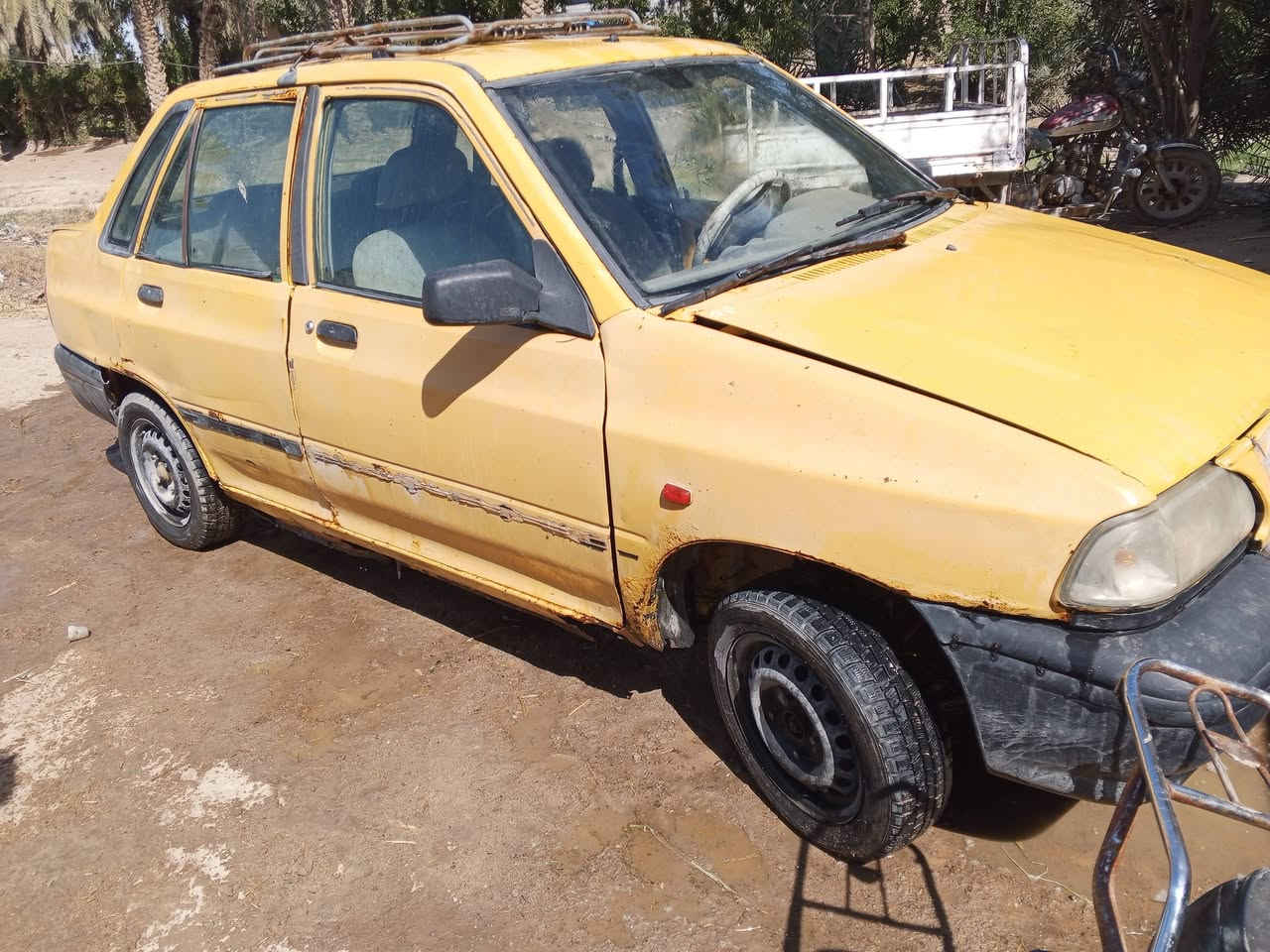 سلام عليكم سايبه للبيع موديل12 بيه محرك وكير عشرط مكفولات سعره 5ورقات مكان ديوانية قضا شاميه ***********
