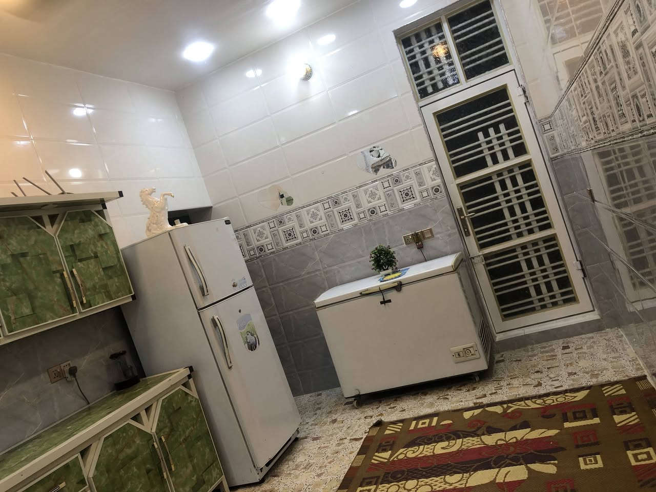 دار للبيع 150 م زراعي زراعي خدمات كامله
العنوان المشتل  شارع المدارس مقابل مركز التموينية واجهة 7.5 نزال 20 بناء جديد 2023 طابقين 
4 غرف نوم 
حمام 2 
استقبال 3.5*7
صاله 5 م 
كراج سيارة 5.25 م

مطبخ 3.25*5م 

الطابق الارضي كامل وجاهز 

الطابق الثاني محتاج بياض وكاشي وكهرباء  للاستفسار الاتصال على الرقم *********** الي يشتري يتصل اعتذر عن الرد بالتعليقات مكلف بالنشر
