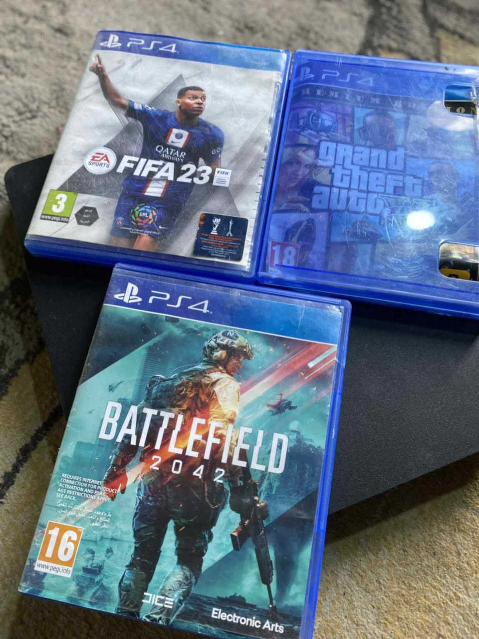 سلام عليكم . ابلي 4 سلم 500GB للبيع معه قرص فيفا 23 وgta وبتلفيلد 43 وجوستك 2  شرط الفحص وضمان مامفتوح ابد ونضيف مكاني بصره زبير رقمي *********** سعر نهائي 250
