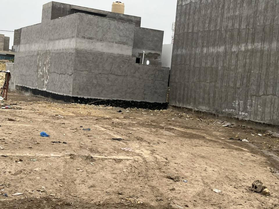 فرصة استثمارية او للسكن
قطعه ارض للبيع مساحة ٣٠٠ متر او تقطيع قطعتين ١٥٠ +١٥٠ واجه الكليه ١٥ متر ونزال ٢٠ مدفوع فلوس التبليط والمنطقه كلهه مبلطه عرض الشارع ١٢ متر والموقع حي الجزا ئر خلف بنزين خانة مرجان سند ٢٥ تحويل مباشرة 
منطقه مرتبه وبيهه اعمار قوي السعر المطلوب ٩٨ مليون لل٣٠٠ متر وبيه مجال قليل كلش للتواصل الاتصال عالرقم *********** متوفر واتس
