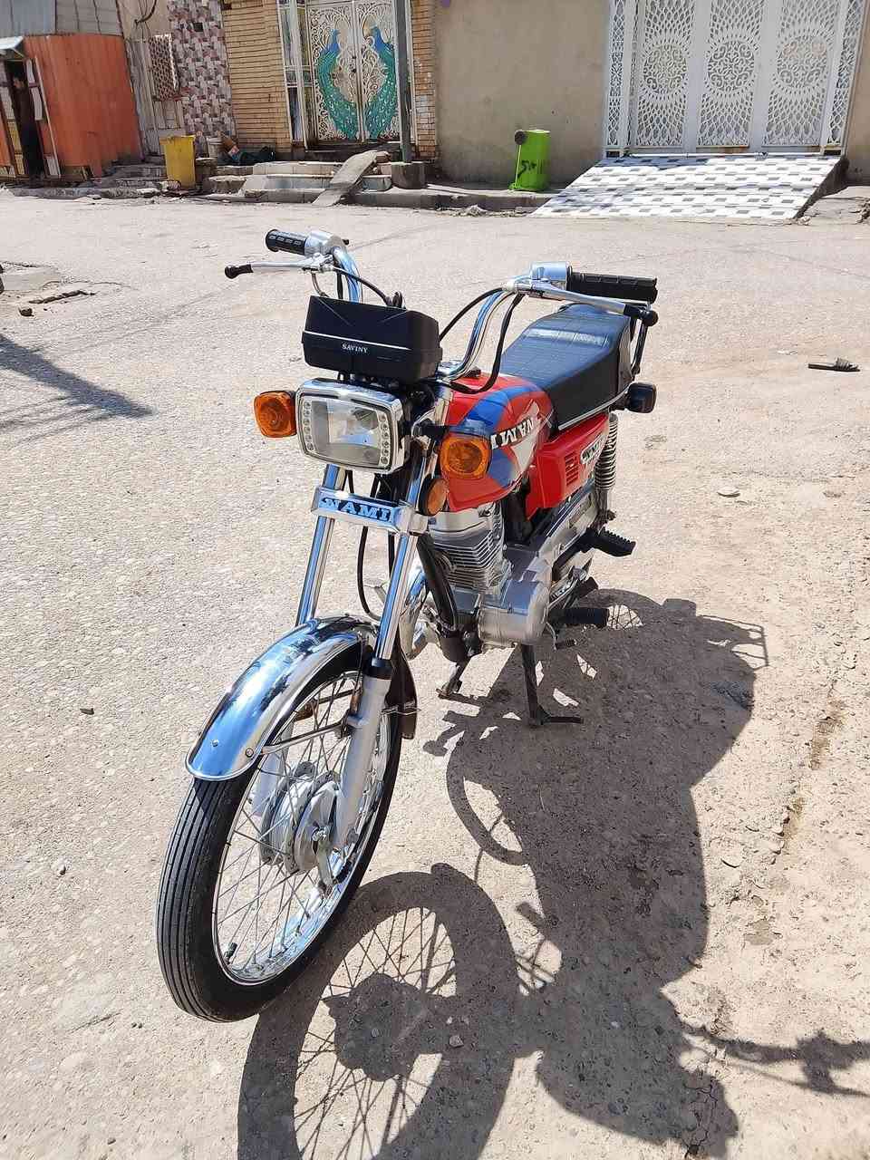 سلام عليكم دراجه البيع بدون بلاد مو تعمير ما مفتوحه شلع دراجه خير من الله دراجه حلوه ونضيفه سعره 700 وبيه مجال مكاني قادسيه *********** او خاص
