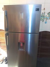 ثلاجه نضيفه كلش السعر ٤٠٠ الف بغداد مدينه الصدر ٠٧٧٠٩٦٦٩٠٢٧