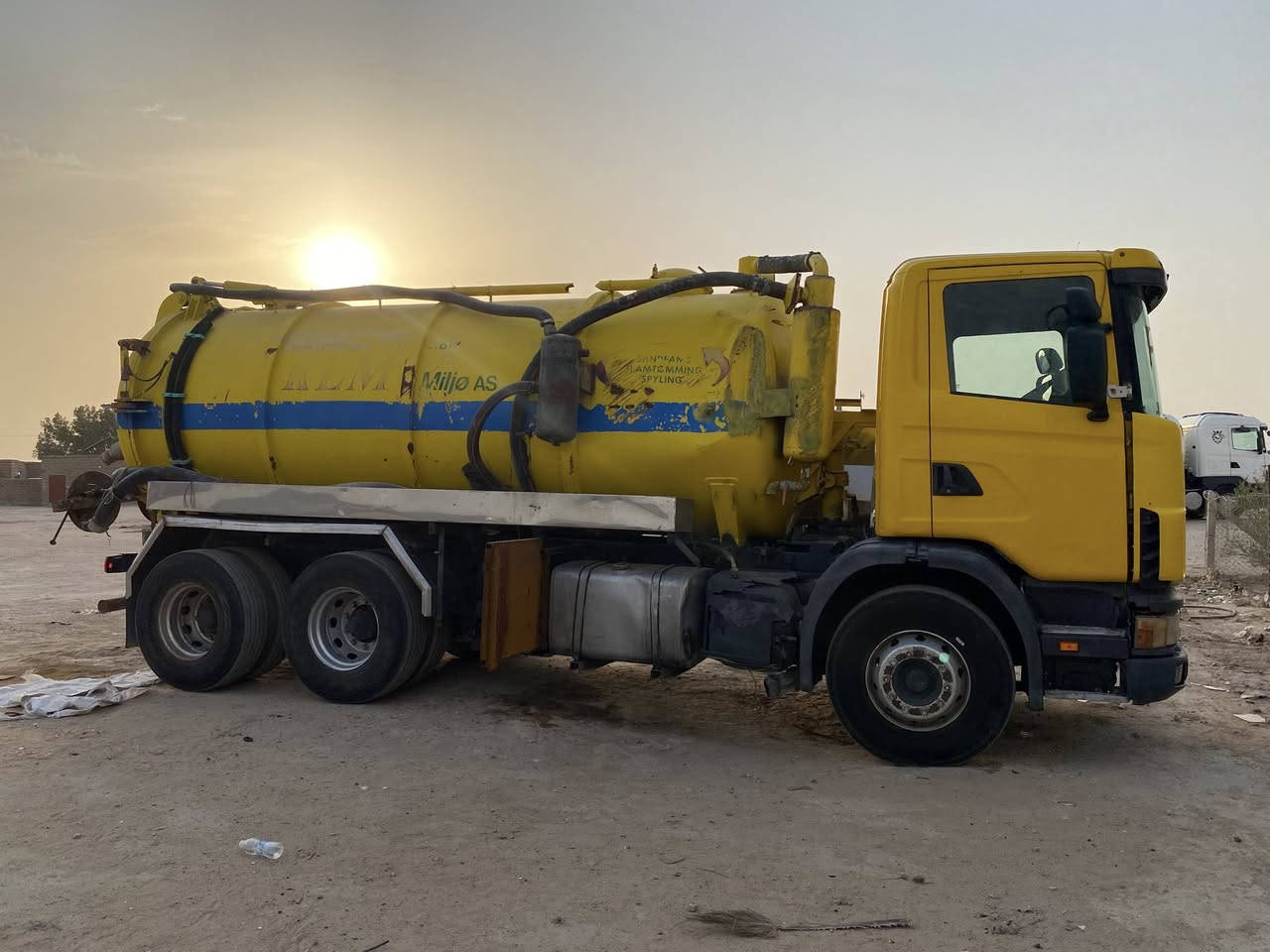 حوضية مياه ثقيله الفينيه السنويه ل2028 رقم بصره شرط المداور جاهزه للعمل طخم تاير كهربائيات محرك گير 3x3 العنوان البصره الزبير 
للاستفسار الاتصال على الرقم ***********
