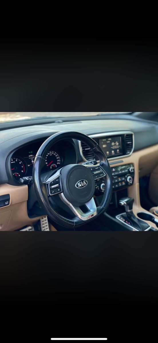 سبورتج  GT LINE
 2019
(جيتي لاين )فول 1/1

- وارد خليجي (ضرر سياره بارد ستفسار اكثر خاص)
‏‎ - بانوراما 
- بصمتين
‏‎ - سعة المحرك 2.0L

‏‎ - حساسات أمامية 
‏‎ - حساسات خلفية

‏‎ - كشافات 
‏‎ - بك لايت LED
‏‎ - ويل كب 19
‏‎ - قبضات أبواب نيكل

‏‎ -فتح الصندوق كهرباء ذكي 
‏-‎ دشبول شاشة 

‏‎- كاميرا دوارة
‏‎ - المقاعد جلد  
الكشنات الامامية دبل كهرباء
‏‎ - مثبت السرعة Cruise 

‏‎- أوضاع القيادة  3
‏‎ - فحص أنظمة السيارة 
‏‎ -هاند بريك دكمه

‏‎- نظام مانع الانزلاق
‏‎- نظام نزول المنحدرات 
‏‎- اشارة في المرايا الجانبية
‏‎- مخرج منفذ الطاقة 
‏‎‏- حساسات كامله داير السياره 
شاحن هاتف لاسلكي 
نقطه عمياه 
الجنطه كهرباء 
_______________(سعر 185).    *********** واتساب فقط
