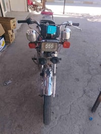 دراجة للبيع سعر 325 وبيها مجال  07733506395