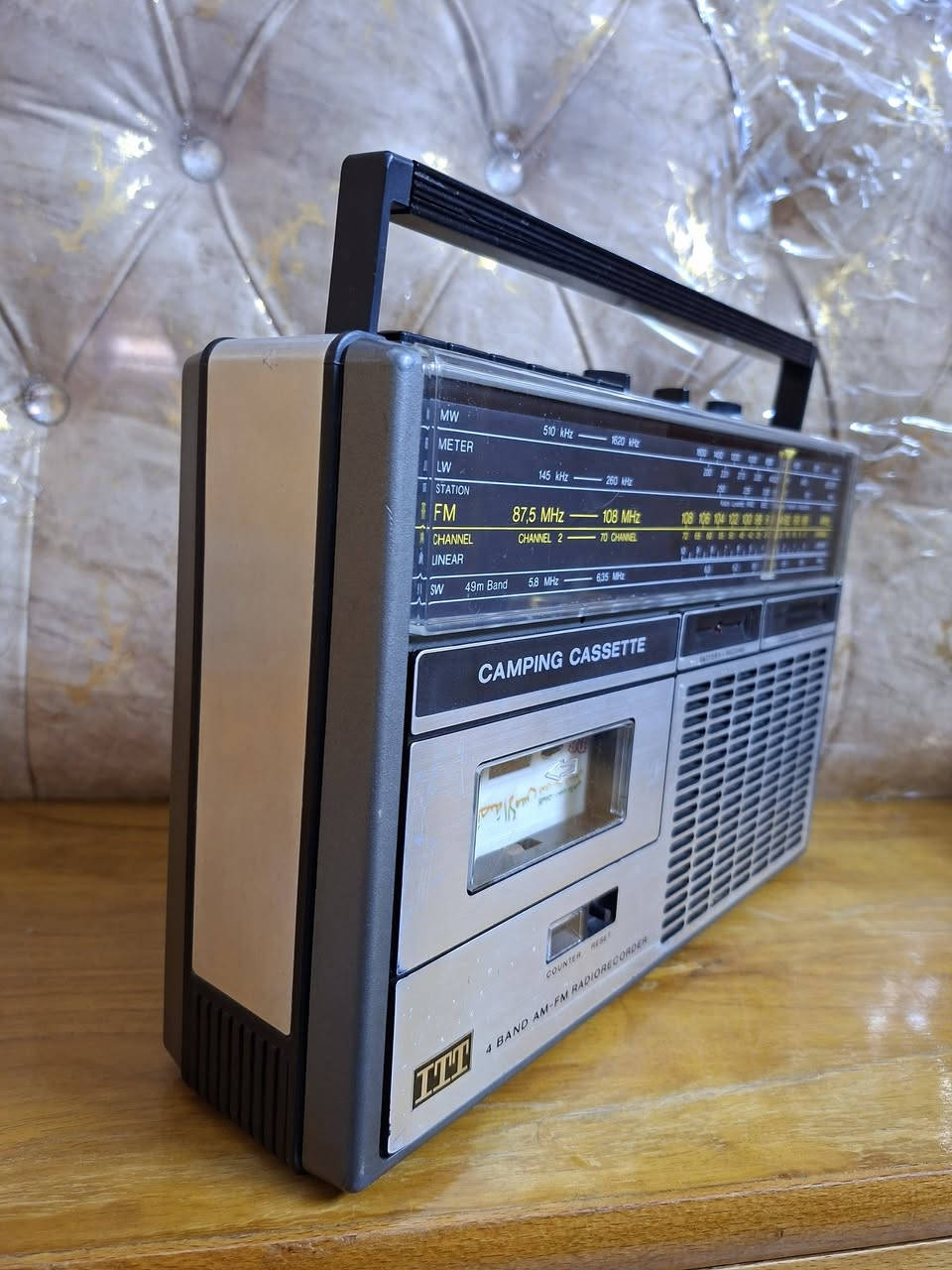 تحية طيبه جهاز مارگه  ITT  الماني 🇩🇪
صوت نقي  نظافه عاليه جداً  كهرباء  مباشر 
باتري عدد 6 وسط جهاز  بلاي وضع الشرگه 
 يوجد فيديو لتوضيح 
السعر خاص  ***********
