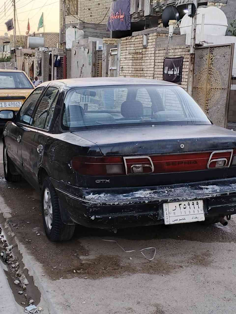 سلام عليكم كيا سيفيا موديل 1993. رقم بغداد  سياره جاهزه بس عوزها صبغ السعر 24 وبيها مجال العنوان بغداد المعامل ***********
