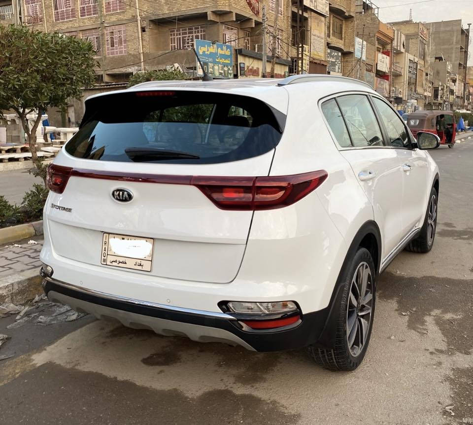 سبورتج خليجي موديل 2021 كفاله عامه من الصبغ والبارد
محرك 2000 دوش  

ماشيه 108

تبريد قطعتين 

بصمة  تشغيل 

تشغيل عن بعد 

كشنات 2 كهرباء

3 وضعيات قيادة 

مري شفط 

حساسات اماميه خلفية 

السياره بائسمي صار 3 سنوات عندي السعر208 وبيهه مجال بسيط  مكان السياره البلديات او بسماية للستفسار ***********
