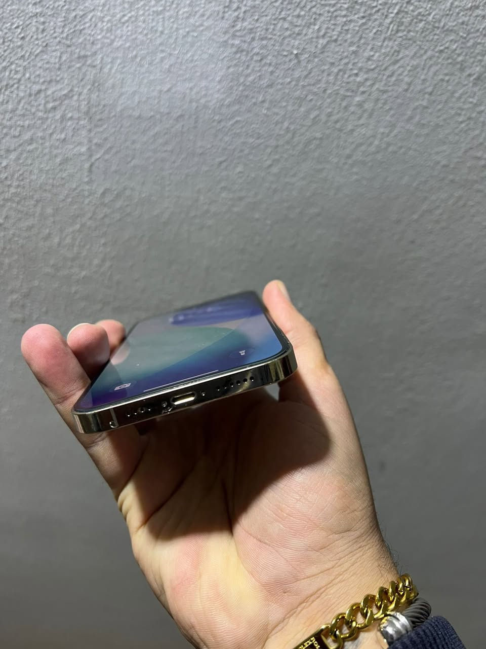 ايفون 13 برو ماكس ذاكره 256 كله بلادي بس ضهر امبدل اصلي تليفون مكفول شحن مالته خير من الله جهاز يخبل ونطي بي ضمان مو سبوع شهر كامل تجي تاخذه من باب البيت يوجد توصيل لكل العراق العنده مراوس هم راوس اذا توصيل متسلم الفلوس اله تفحصه السعر 625 وبي مجال عنواني بغداد بلديات الاستفسار واتساب ***********
