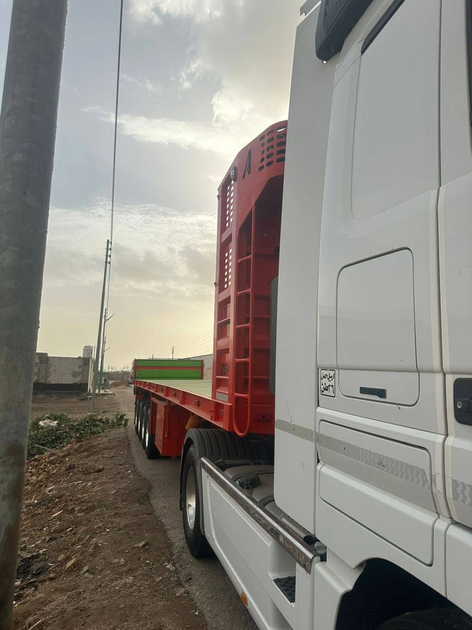 السلام عليكم
عربانه أربع محاور زيرو للبيع

حدادة علي+علي 

شاصي 16 
الطول 13٫60
جتف 7

عربانه جديده زيرو خير من الله

***********
