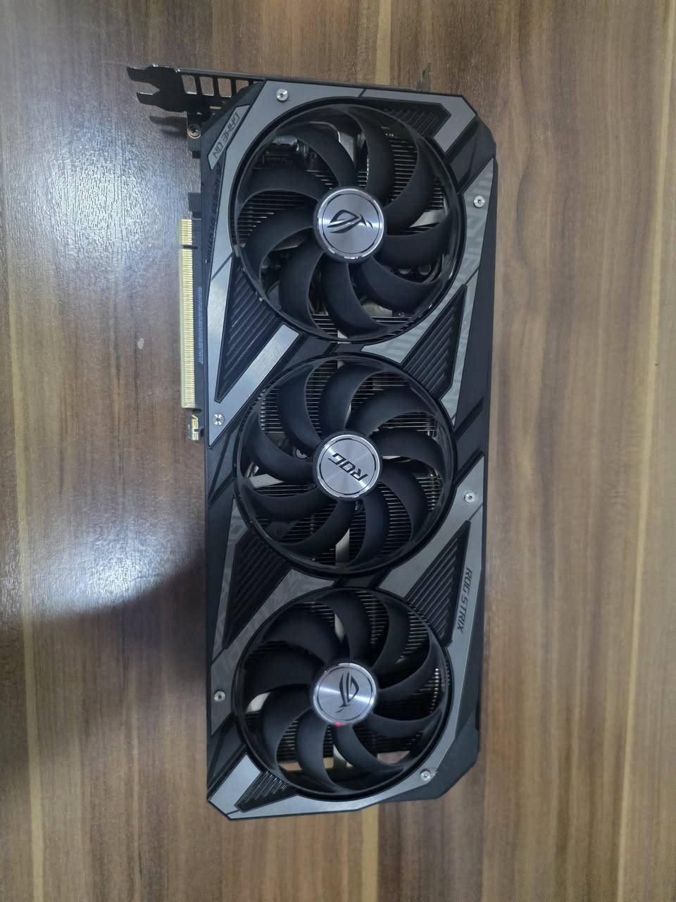 كارت شاشه كارت شاشه rtx 3050 8g 
ما مصلح ولا مفتوح حرارته ٥٨ برنامج furmark
سعر على خاص ادزلك وياه فديو فحص 
مكفول وضمان وتجي تاخذه من باب البيت


**إذا كنت صاحب هذا الإعلان وتريد حذفه لأي سبب، رجاءا أرسل رسالة إلى الدعم الفني**