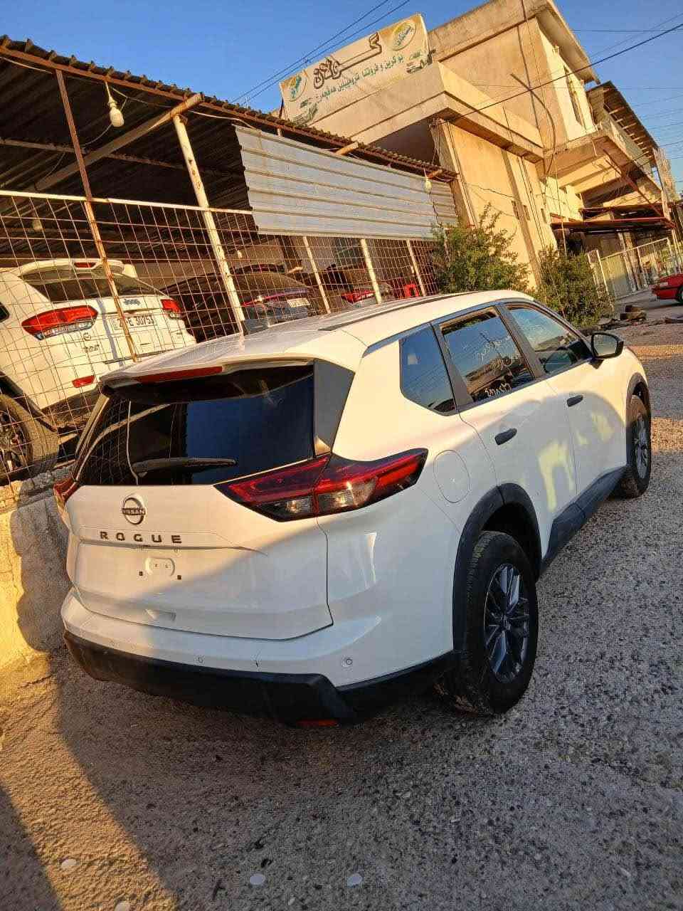 نيسان روج موديل 2025 بوند جملخ باب و نص صقف صبخ بدون ذًاخل بدون ارباك امامي خلفي كبس مواصفات S سعر119 مجال بسيط *********** اكر, نينوى

