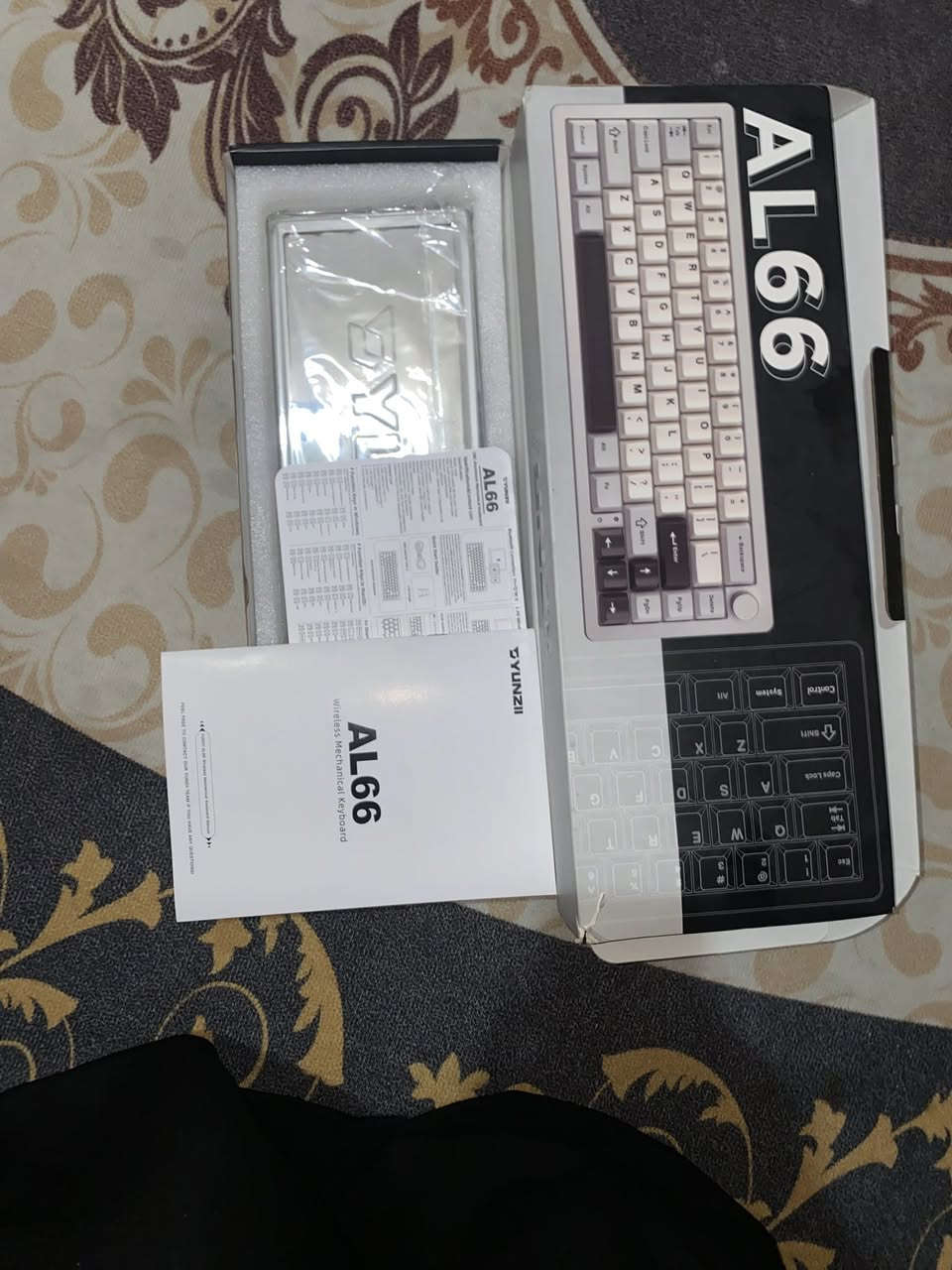 كيبورد بهذا لاسم والشكل المنيوم ثقيل بشكل مبالغ بيه سعره 50الف


**إذا كنت صاحب هذا الإعلان وتريد حذفه لأي سبب، رجاءا أرسل رسالة إلى الدعم الفني**