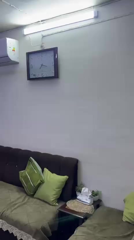 شقة للبيع طابق ثاني 
المساحة 100م
الموقع حله شقق النسيج
غرفتين وصاله مجمع صحيات ومطبخ نظيف جدا وسعر مناسب 
السعر وباقي التفاصيل على الواتساب او الاتصال بالارقام للاستفسار 
اتصل بالارقام التاليه 
***********
***********
موقع المكتب حله نادر الاولى الشارع الرئيسي مقابيل دائره اتصالات بابل 
مكتب علي السلطاني للعقار
5
