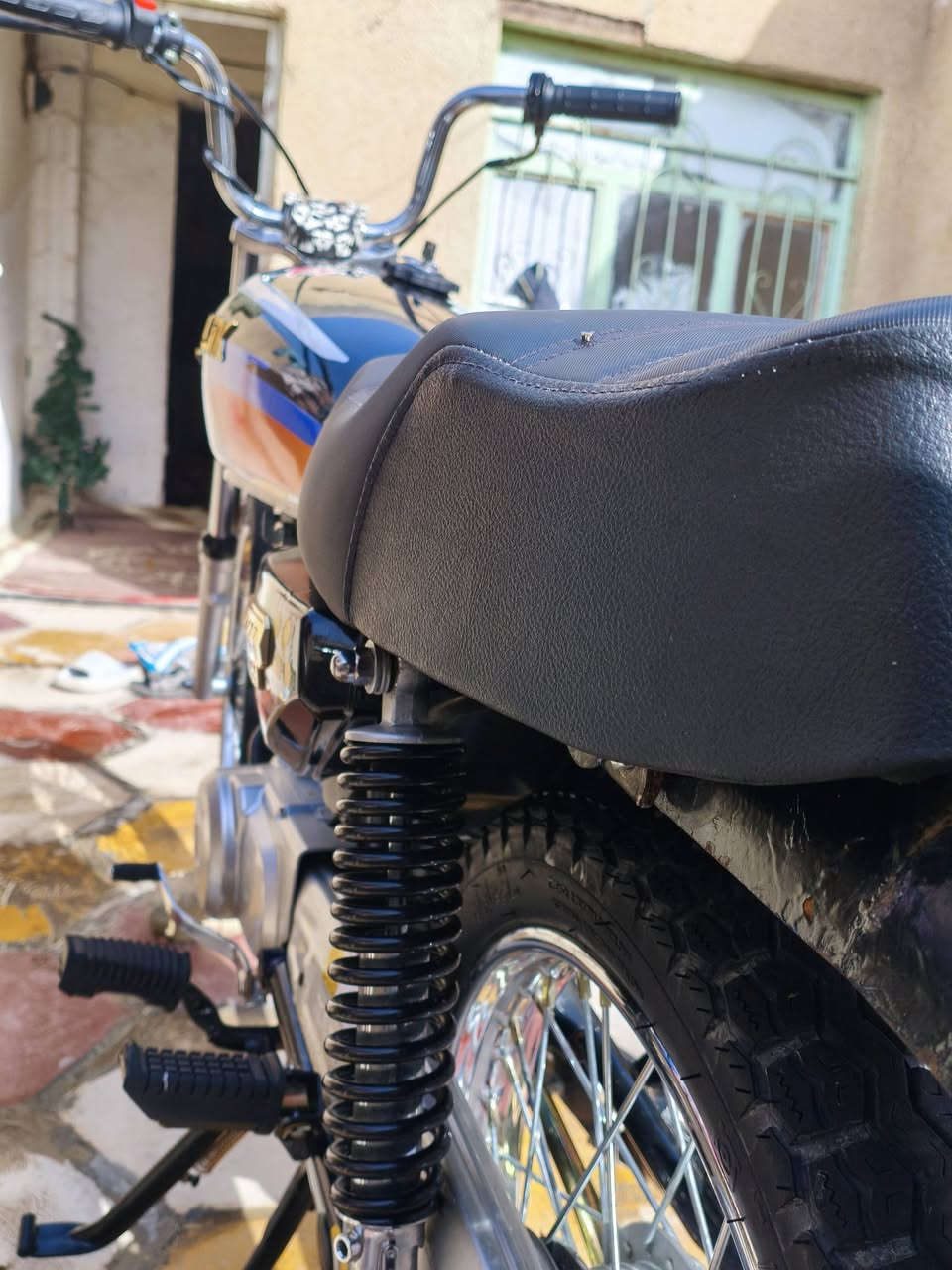 للبيع شاصي 2010 ارشه محور بوري رفيع اوراق اصولي تعمير نامه شلامجه 26 شرط تفيلس مافيلسه ب 900 وبيها مجال مكاني سماوه يم جسر الجروخي ***********
