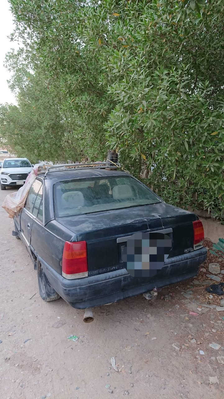 السلام عليكم ورحمة الله وبركاته 
من رخصة الادمن للبيع سيارة اوبل اوميكا صالون 91 رقم بغداد مشروع وطني سنويه عضم جديده غير نافذه بأسمي محوره محرك ونجي ناعم كير اوتو ماتيك السياره لازمه محرك نهايتهه. 20 $ للاستفسار الاتصال على هذا الرقم *********** يوجد واتساب
