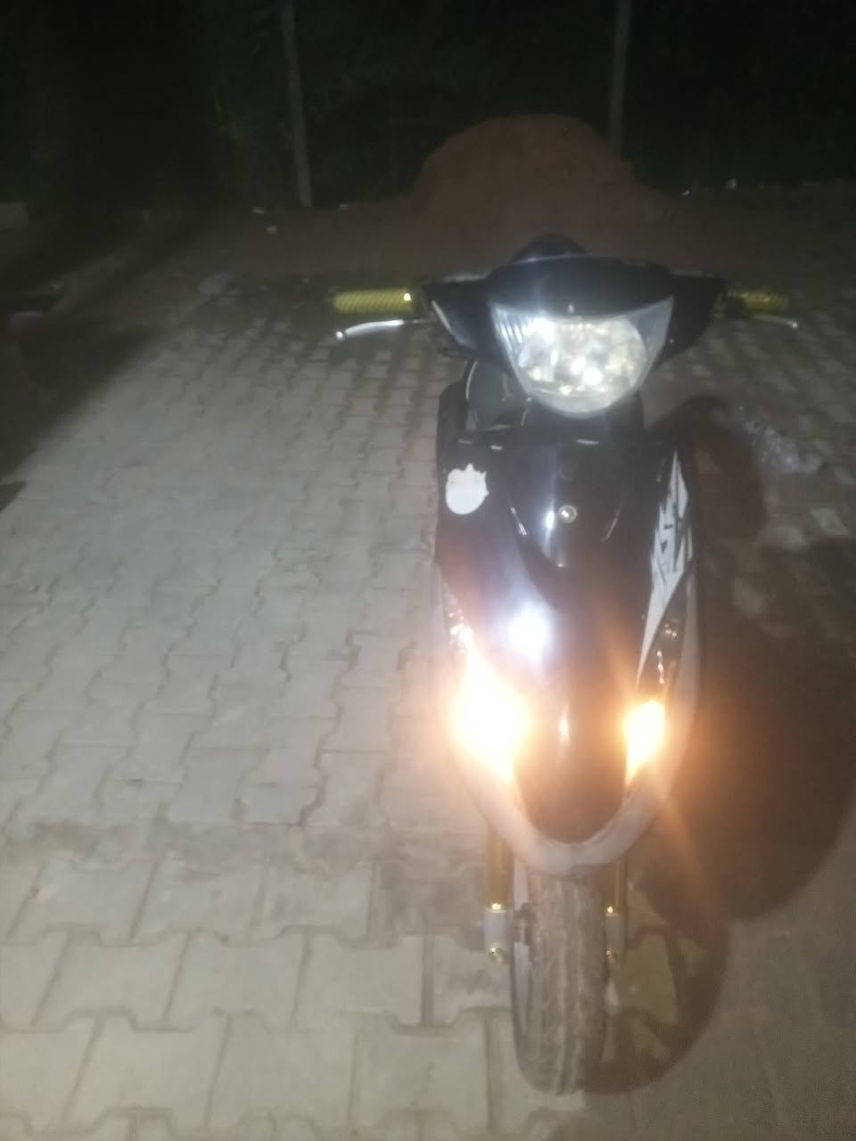 سلام عليكم دراجه ماكس عدله للبيع ماصارله شهرر من طلعناه دراجه جديده وبيه مكاتبه ومكفوله من كلشي سعرر 800وشراي بي خيرر ويدلل


**إذا كنت صاحب هذا الإعلان وتريد حذفه لأي سبب، رجاءا أرسل رسالة إلى الدعم الفني**