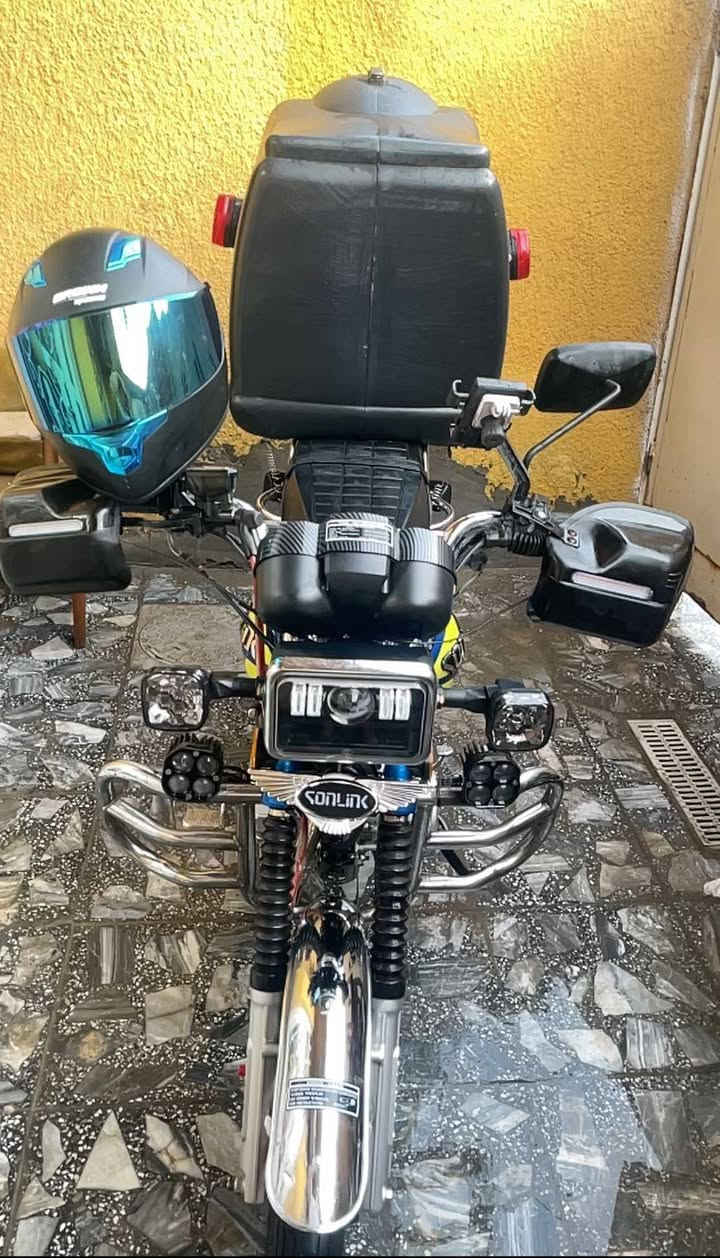 السلام عليكم
سونك للبيع

موديل 25

200cc

كامله من كلشي

وياهه واقيات

ستاند مبايل

فدرايلات 2

منفذ شحن 

بلوجكترات

خوده+صندوك

السعر 925

مكاني زعفرانيه

رقمي ***********
بي واتساب
