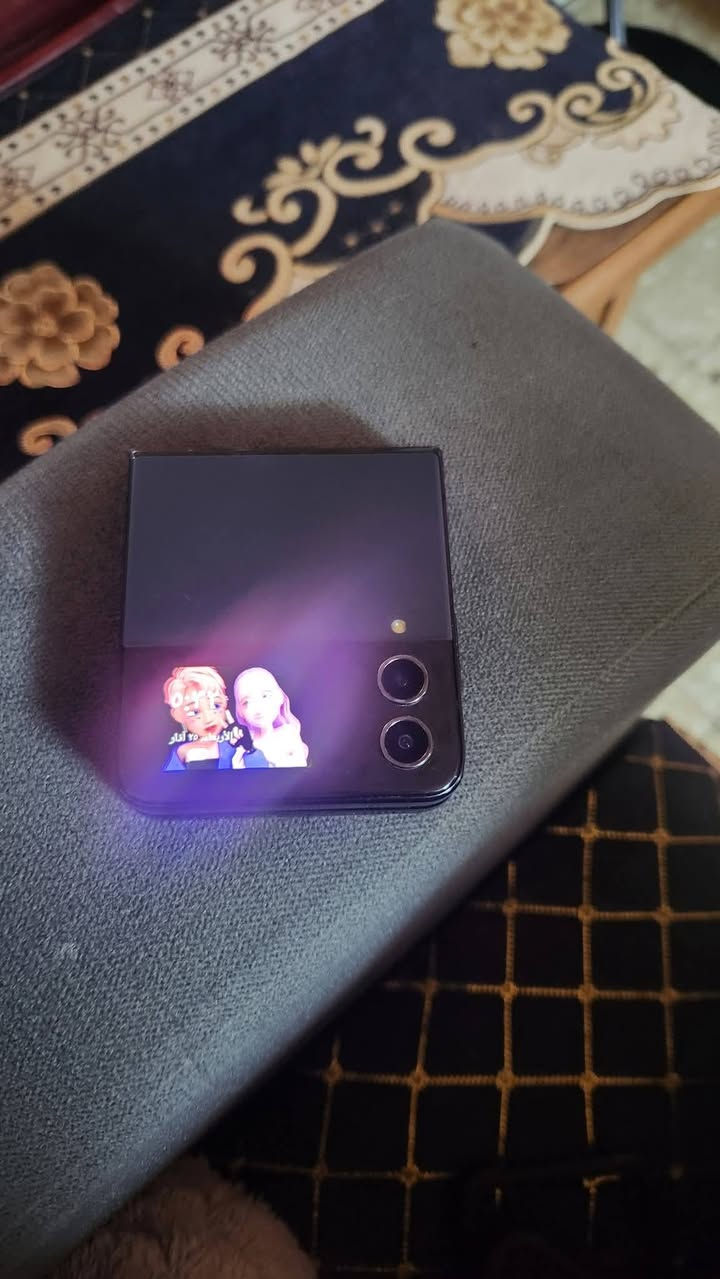 تليفون معروض للبيع اللي حاب يتواصل على رقم الواتساب***********
