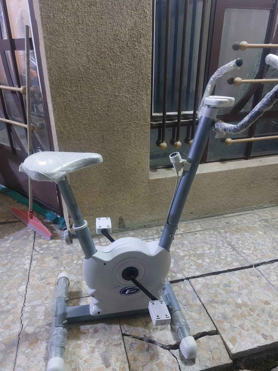 بايسكل رياضي نظيف جدا ب٧٥


**إذا كنت صاحب هذا الإعلان وتريد حذفه لأي سبب، رجاءا أرسل رسالة إلى الدعم الفني**