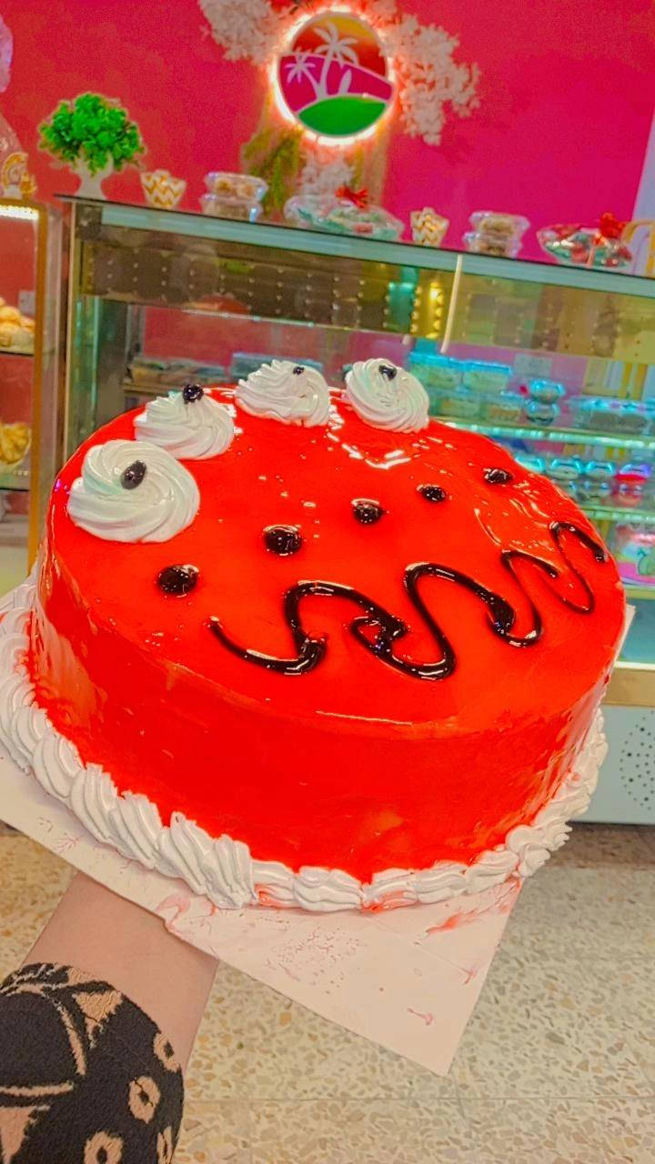 كيك الجزيرة
متوفره كيكات أعياد الميلاد مصممه بكل حب أشكال متنوعه الوان حسب طلبكم وطعم يفرح القلب مجموعه كيكات متنوعه حسب الطلب
للحجز وطلب هذا النماذج
من خلال مراسله الصفحه
او الاتصال على رقم ***********
متوفر توصيل 🛵
