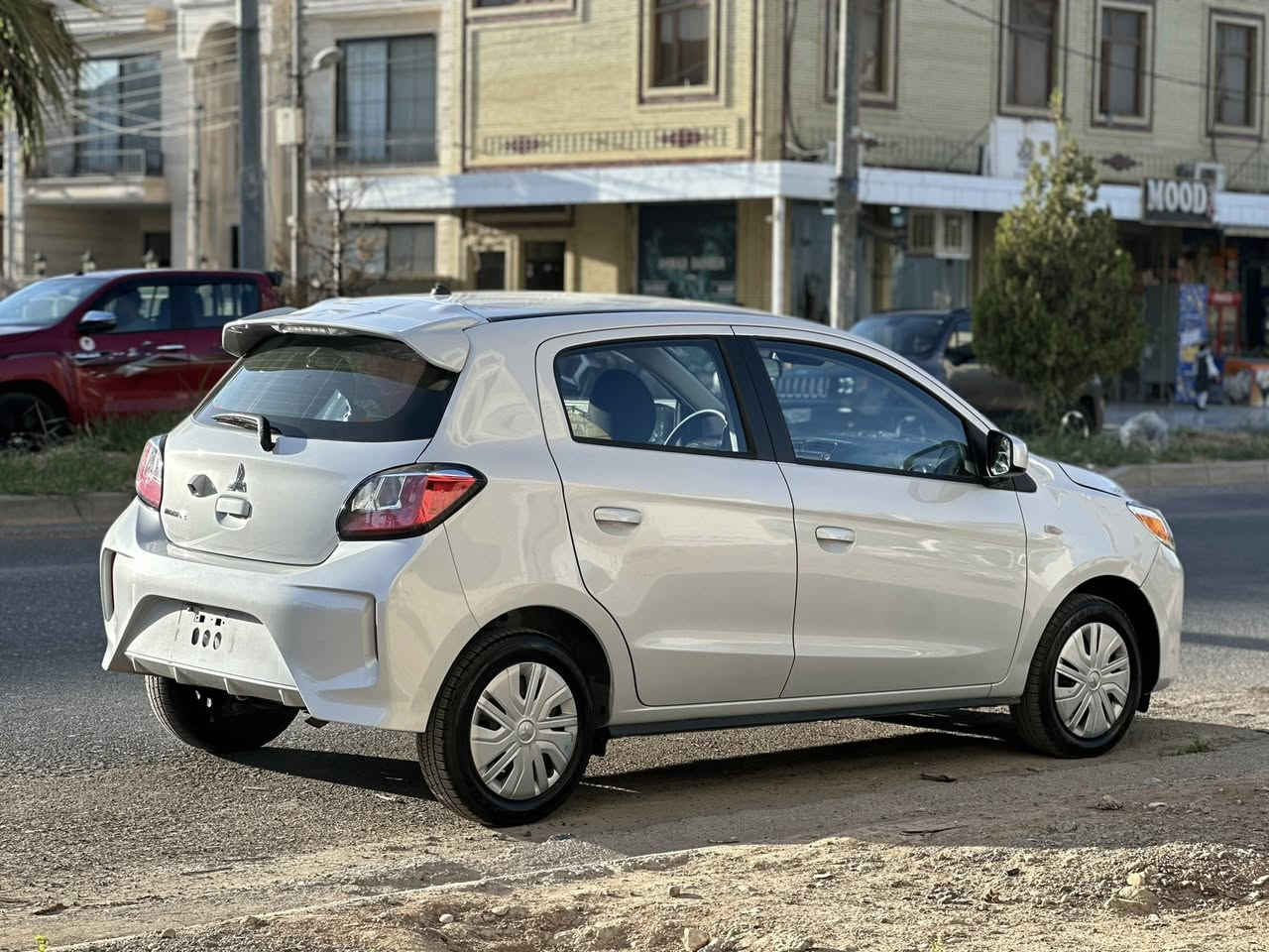 ماشية ١٠ آلاف فقط 
رادارات امامي
كامرة خلفية 
شاشة كبيرة 
ستيرن فوليوم 
تحكمات ستيرن 
بس بنيد صبغ بدون دواخل بشرط 

السعر ٩٤ و مجال قليل

رقم الشاصي: ML32AUHJ0RHO18798

للاستفسار
***********

واتس آب
