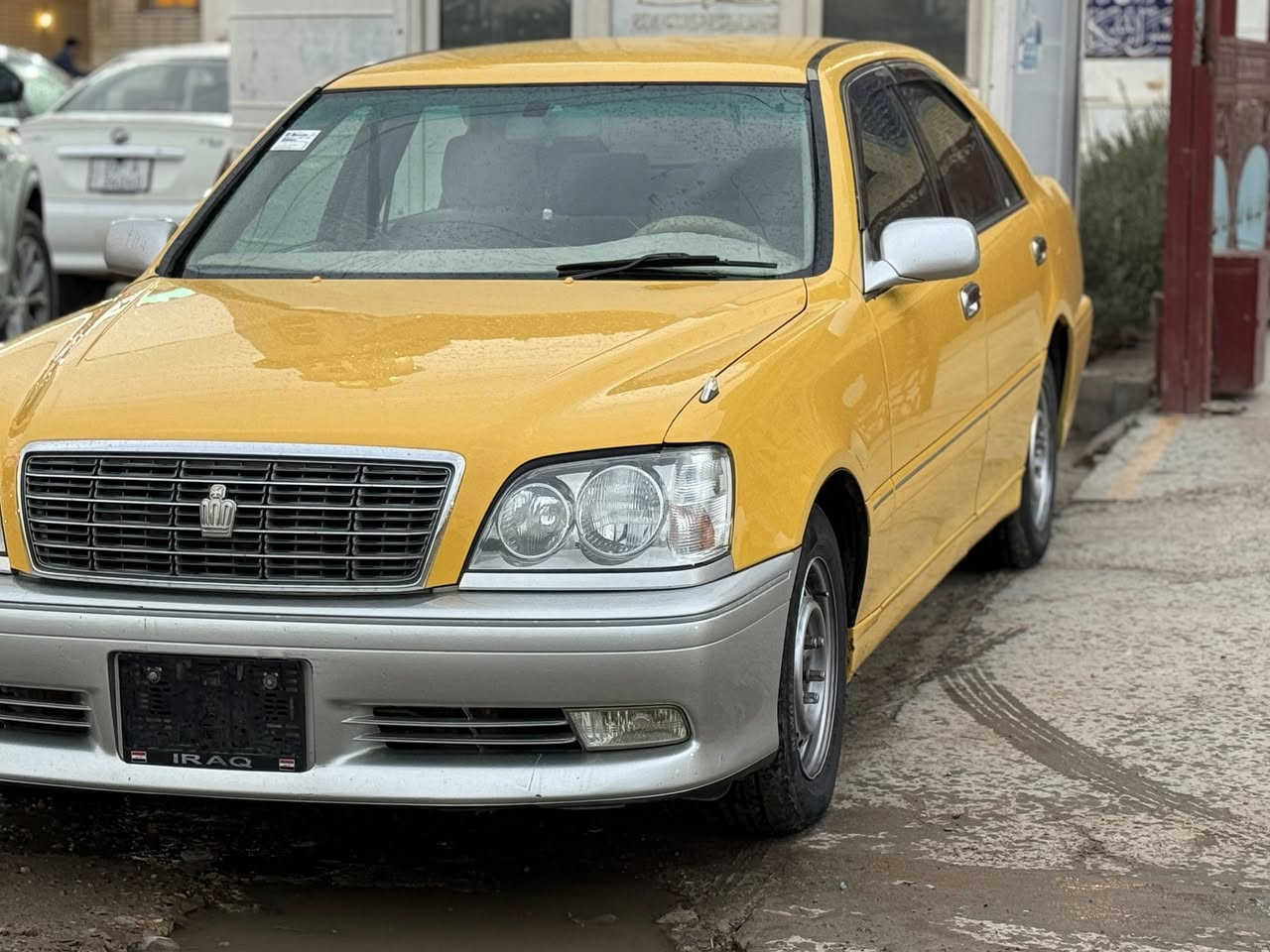 السلام عليكم حبايب
سياره ملكه موديل 2002
رقم بصره الماني سنويه بعدهي منافذه 
دكانين وبرده خلفيه 
وكشنات كهربائيه 
خير من الله سياره 
مكفوله من الكص ونقل جثه 

مكينه ففتي هيه وكيرها مكفولات 
صدر وحداديتها 100%
السعر 105 وبيها مجال 
مكاني واسط الصويره
***********
