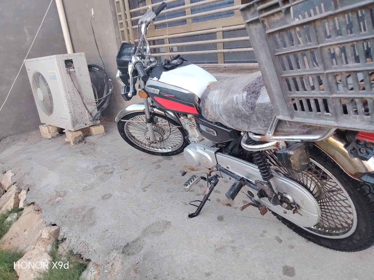 ٤ كير للبيع جديده وجاهزة سعر ٣٧٥ 
اوراق موديل ١٩
مكاني طويريج


**إذا كنت صاحب هذا الإعلان وتريد حذفه لأي سبب، رجاءا أرسل رسالة إلى الدعم الفني**