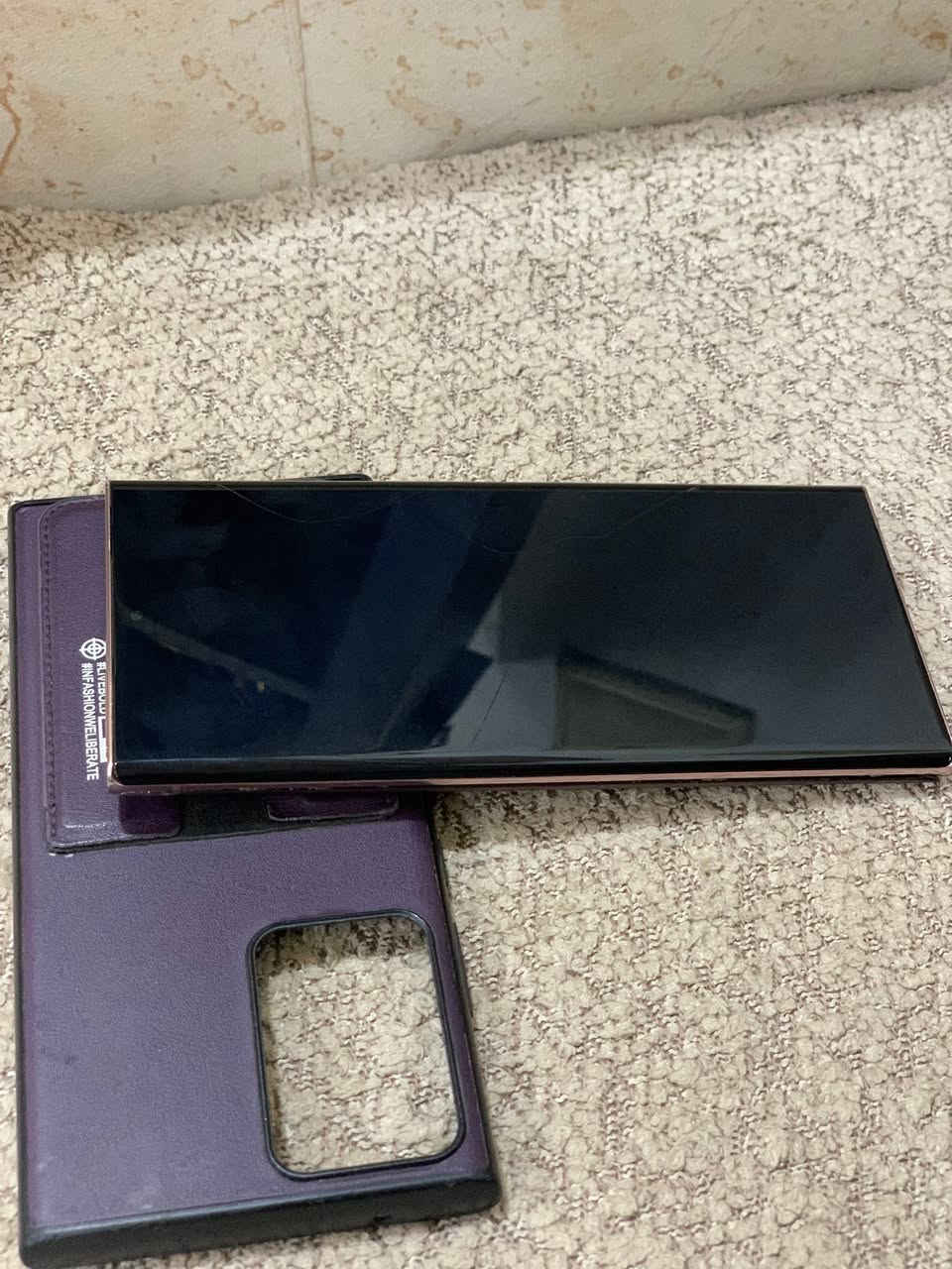 جهاز نوت 20الترا جهاز كلش نظيف بس وكع مني تكسر ظهر فطر بشاشه بسيط جهاز سعره 250 مكاني ديالى  يوجد خدمه توصيل ***********
