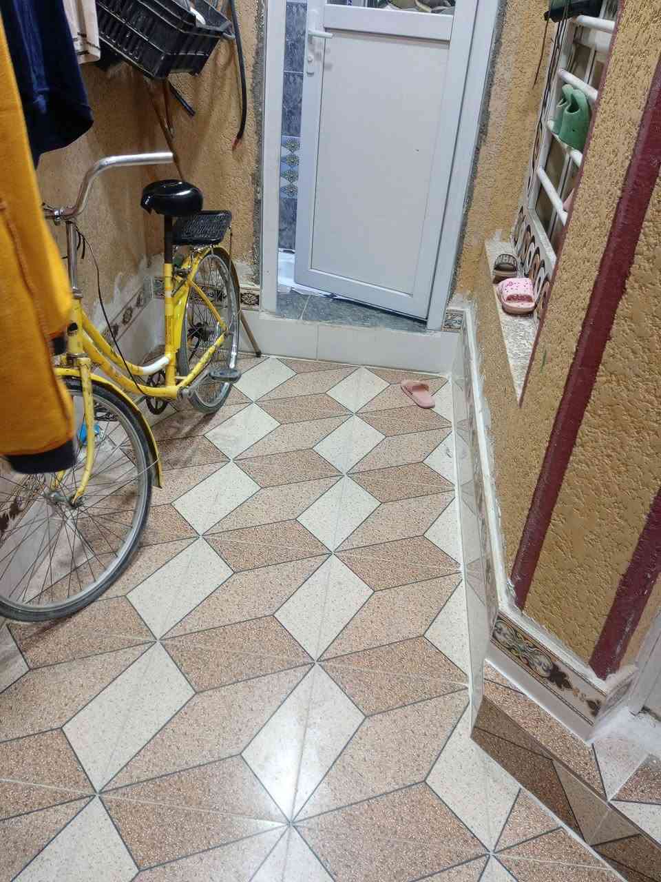 مشتمل طابقين فلاحيه قرب المدارس الصينيه والمستوصف شارع 12 إذ اكو مروس بيت 200بلموقع العسكري عادي اروس  حتلو متكامل عادي *********** الصطح بورسيسن
