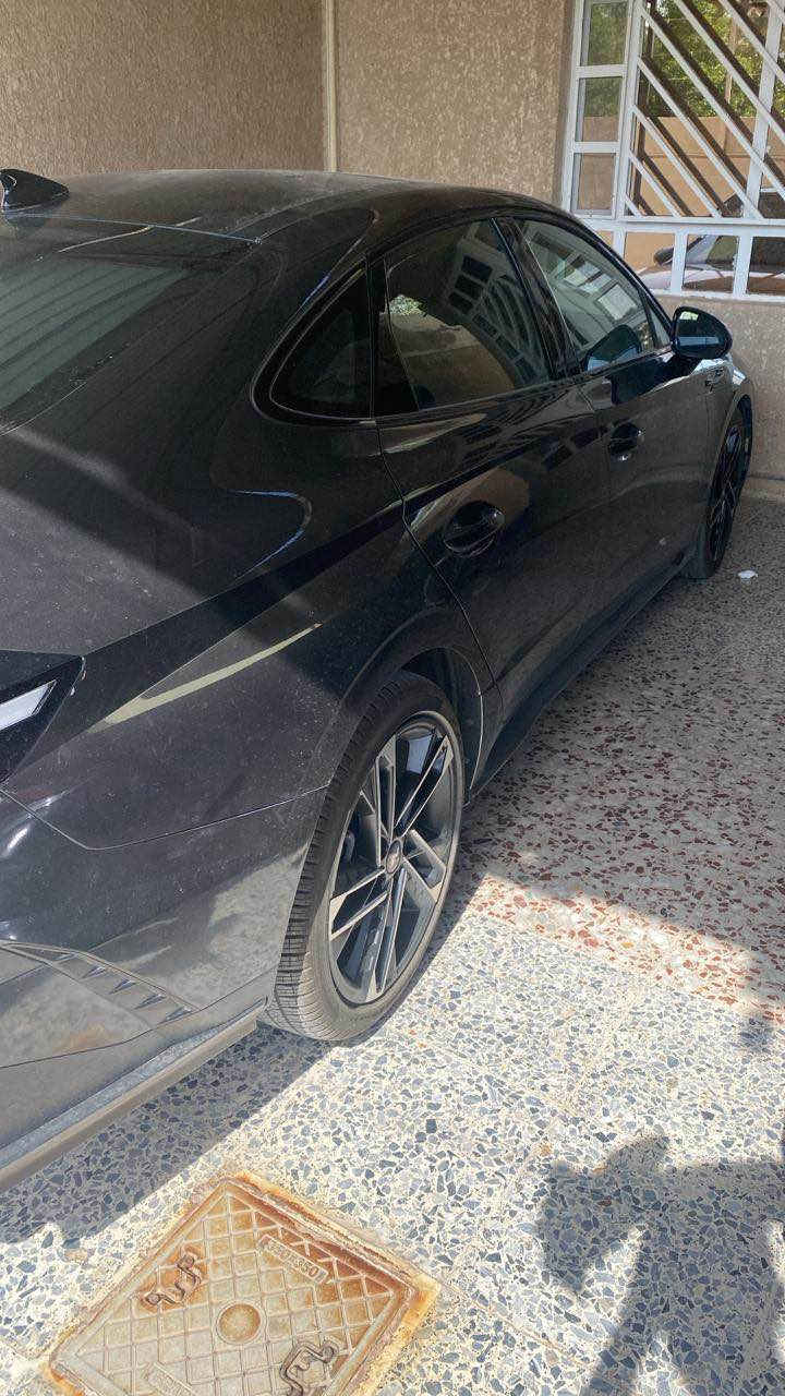 سوناتا للبيع 2024  شكل الجديد 
مواصفات ان لاين  محرك 2.5 تيربو 
ماشيه6000 قابل لزياده  بنوراما فول السياره 
ويل 19  السياره جديده زيرو 
ضربتها قبق صندوق فقط 
فقط بيها بارد ركن البك لايتات من الخلف 
مكفوله من الحار والصبغ 
قبق الصندوق مبدل بلادي مصبوغ
السعر 24000$ بيها مجال
السياره مرقمه جديد بغداد 

مكان الغزاليه بغداد  *********** Colombo, Sri Lanka
