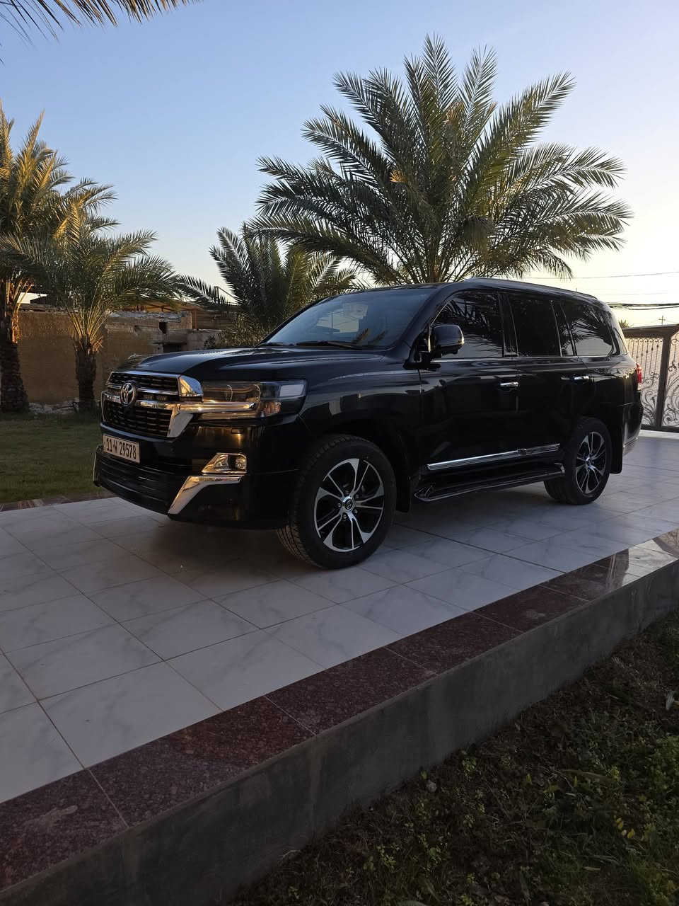 لاندكروز ٢٠٢١ 
بريم اصل 
مكفول 
ماشيه ٩٩ الف
فو مواصفات
ربع كامرات
شاشا سقف
كشنات كهرباي ٣ 
فتحه
دبل ماوس
شاحن لاسلكي
زراك لايت
رقم بغداد جديد
تخم تاير 
بغداد تقاطع النهروان 
***********
