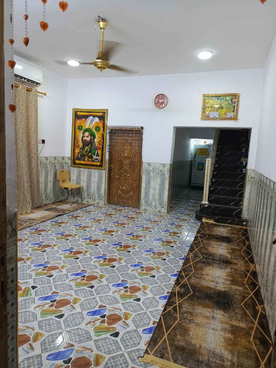 🧿 للبيع أو مراوس داخل المدينه مشتمل طابو – بناء حديث 
📍 المساحة: 125 م²
 الموقع: صوب بني ركاب على شارع 30 قرب حسينية الزهراء
 البناء: طابوق  وسقف كونكريت مسلح
🏠 الطابق الأرضي:
▪️ استقبال 6×3 م
▪️ صالة 5×5 م
▪️ غرفة نوم 4×5 م
▪️ مطبخ
▪️ منور بطول الصالة

🏠 الطابق الثاني:
▪️ غرفة نوم
▪️ صالة
▪️ مجموعة صحيات
✅ بناء حديث وتصميم عملي، 
📞 للاستفسار والاتصال:
***********
*********** (يتوفر واتساب)
