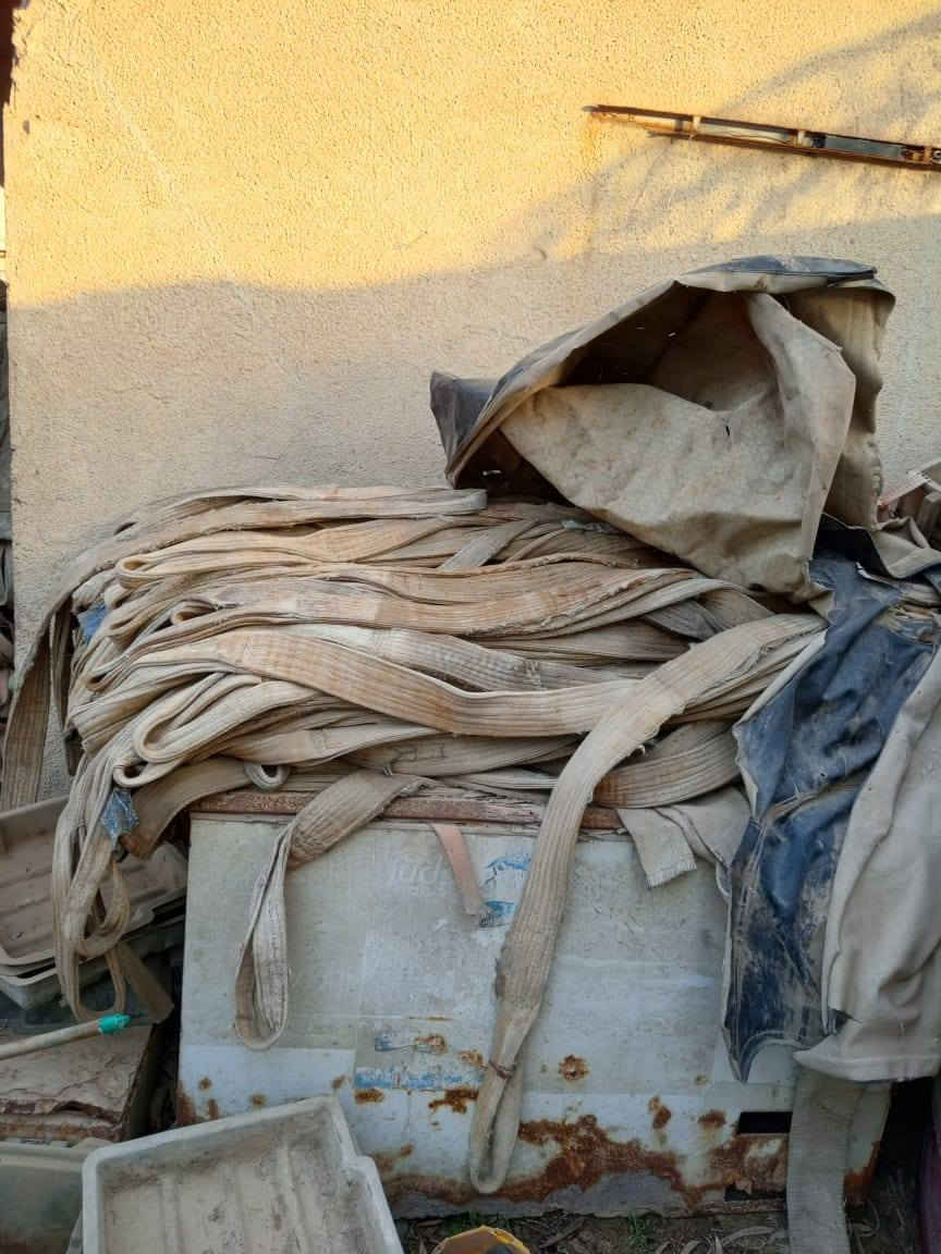 احزمه سيارات منها الحمل والكيات  وا لوريات تستخدم للسحب وشد الحمل اسعارمناسبه ***********
