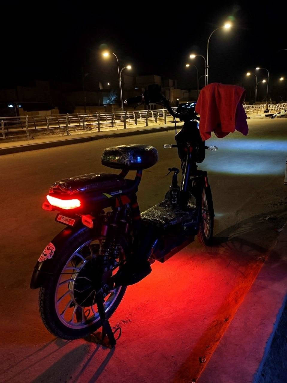 السلام عليكم 🌙✨

دراجة شحن للبيع 🏍️🛵
موديل 2025 جديدة 🆕

🔋 5 بطاريات ليثيوم داخليات، عدد تمشي 30 كيلو 🚀
📟 شاشة حاكية + سماعة MB3 بلوتوث 🎧📞
🚦 نظام Park 🅿️
👤 بصمة تقفيل + تفتيح + انذار + تشغيل عن بعد 🔐🔓
🏎️ سرعة 80 🚀
💡 لايت عدسة LED + ليلي + نهاري + 4 إشارات + هورن 🚨🔦

دراجة جديدة، تاخذها متخسر عليها شي ✨، الشاشة عليها لزكة ماشايـلها لهذا ما واضحة بالتصوير 📸. شاحنة أصلية وياها، بلاية مابدل شي 🔌✅.

تواصل وياي على خاص 💬📲
عنواني بابل 📍


**إذا كنت صاحب هذا الإعلان وتريد حذفه لأي سبب، رجاءا أرسل رسالة إلى الدعم الفني**