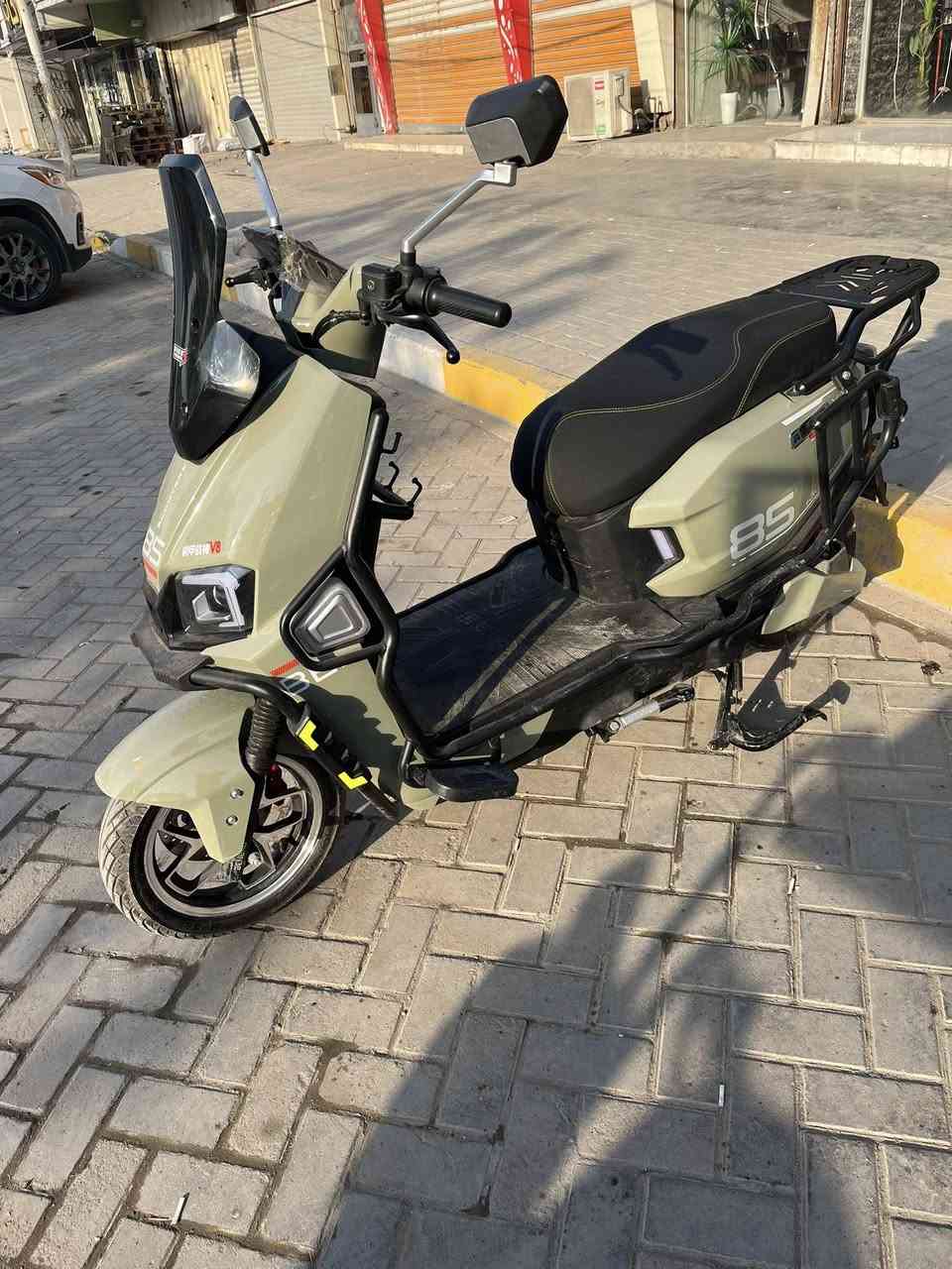 دراجه للبيع شحن نضيفه حيل
بغداد العامريه سعر 
مليون 100 
***********
