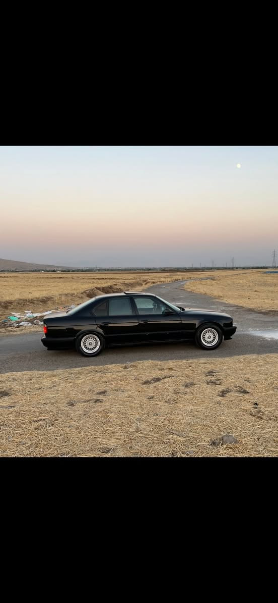 فرؤشتن يان گؤرينه وه
544i ته ياره ي سه ر ئه رز🚀
ماشاءالله له مالي هه موولايه ك 
Bmw 544iگئر عادي🚀🌪️
مؤديل 1993
ته بريد ساردوو گه رم به شه رت
سلايت
كوشن جلد
كوشن كاره با
كوشن پئش و دوا هيته ر
سئ په رده بيلاد
ناوفؤرميكا
ده بل چه كمه جه
سه قف شاموا
سيدي بؤكس
به ره درگا جلد
ئه كسل 3.23سپؤرت
ئاوئنه m
گئر و مه كينه به شه رت هه لمي هه بوو نه ته وئ
كاره باي هه مووگياني ئيش ده كات
شوختي نيه چالي نيه
تازه پئش و دواي داگيراوه چركه ي تيا نيه
رؤني مه كينه و بانسي تازه گؤراوه

سه نه وي و وه كاله به شه رتي ته حويل و غرامه ساحب سه نه وي مه وجوده رئك بيكه به ناوي خؤت

سعري ٦٤معامه له ي برايانه
***********واتس ئاپ و ڤيبر
