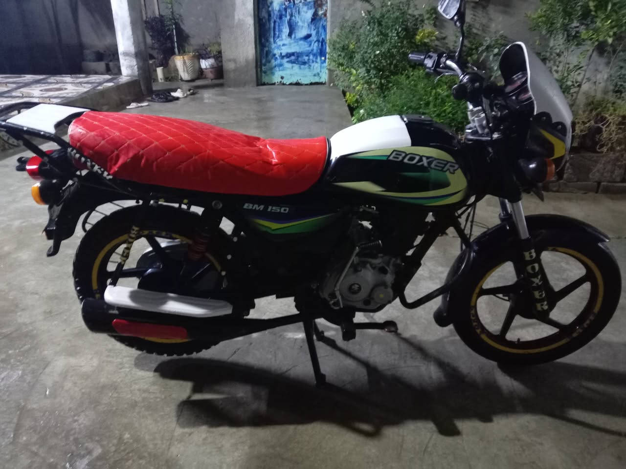 سلام عليكم بوكسر 21 كفالة فقط ولفات مبدلة الباقي كلة مكفول للبيع او مراوس حسب القناعة مكان ديالى مقدادية تقاطع الوجيهية رجاءآ مو شراي لا يتعبني رقم *********** اتصل وتدلل ومتواجد خاص همين سعر
