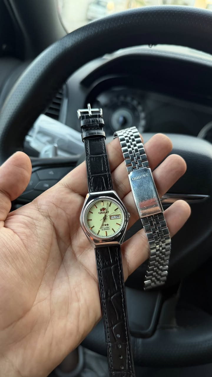 Made in Japan 🇯🇵
اورينت ياباني اصلي
اوتوماتيك ⚙️
قطر كلاسك  العرض 33 - الارتفاع 38
انتاج السبعينات 1970s
مينا بالكامل لمينوس
منفذ يومي عربي انكليزي
منفذ اسبوعي 
الساعة بلادي بالكامل سير وبوك
نضافة عالية جداً
79 الف سعر نهائي


**إذا كنت صاحب هذا الإعلان وتريد حذفه لأي سبب، رجاءا أرسل رسالة إلى الدعم الفني**