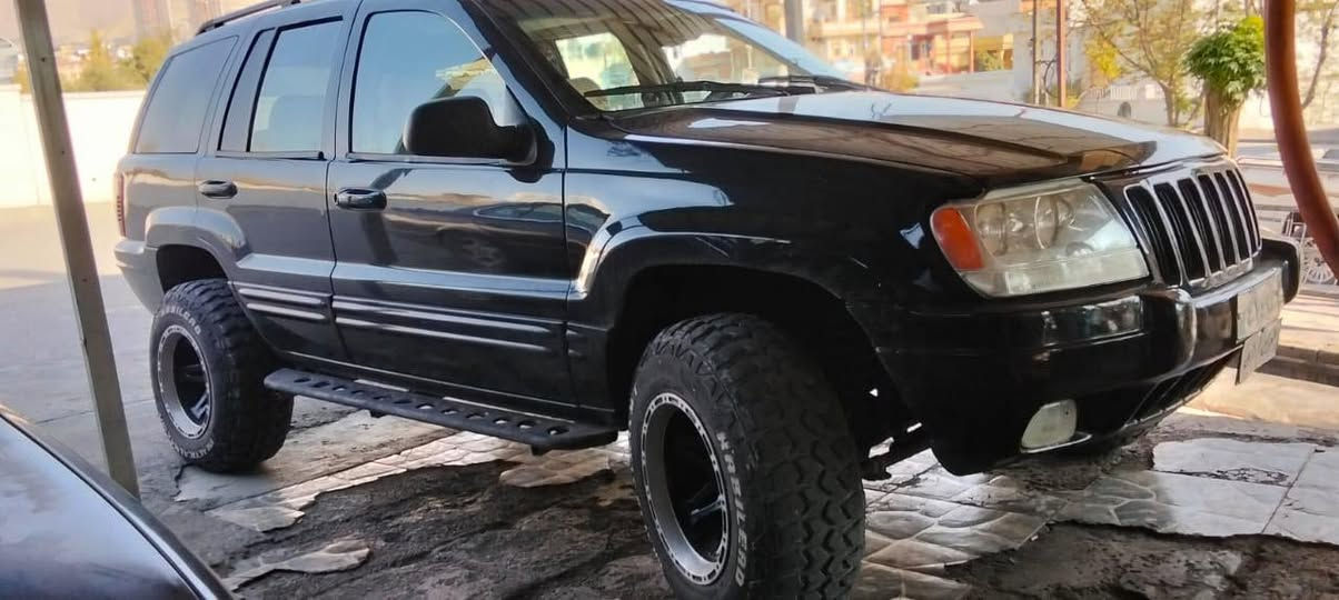 Jeep laredo موديل٢٠٠٠ فول مواسەفات سلایت کوشن جلد کوشن کارەبا فول جەبەلیو فول دەسکاری کراوە ٨ بستۆنە بەشەرتی گیرو مەکینە تازە کامل بویاخی فرن کراوە سەیەرەکە تا حەزکەی جوانە رەقەم دهوکە سەنەوی بەسەر جوە تەحویلو براوەو خرامە بەشەرت سیستەمی خازم داناوە بوی کیشەی بەنزین خواردنیشی نەماوە  ٥٥ گەلاو کەمیک مەعامەلە  ***********
تکایە موشتەری نیت  تەلەفون مەکە 
هەموشتیکم نوسیوە
