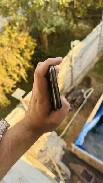 السلام عليكم من رخصة الادمن 

        متوووفر للبيع
              
📱ايفون 11 برو ماكس 
🖤 لون اسود 
💾 ذاكرة 256
🔋 نسبه البطارية 100
📞 تك سيم كارت
فول نضافه شرط مبدل بس بطاريه بصمه وجه شغال

الشراي يتفضل خاص لو تصل ويدلل محضور من تعاليق
‏ ***********
